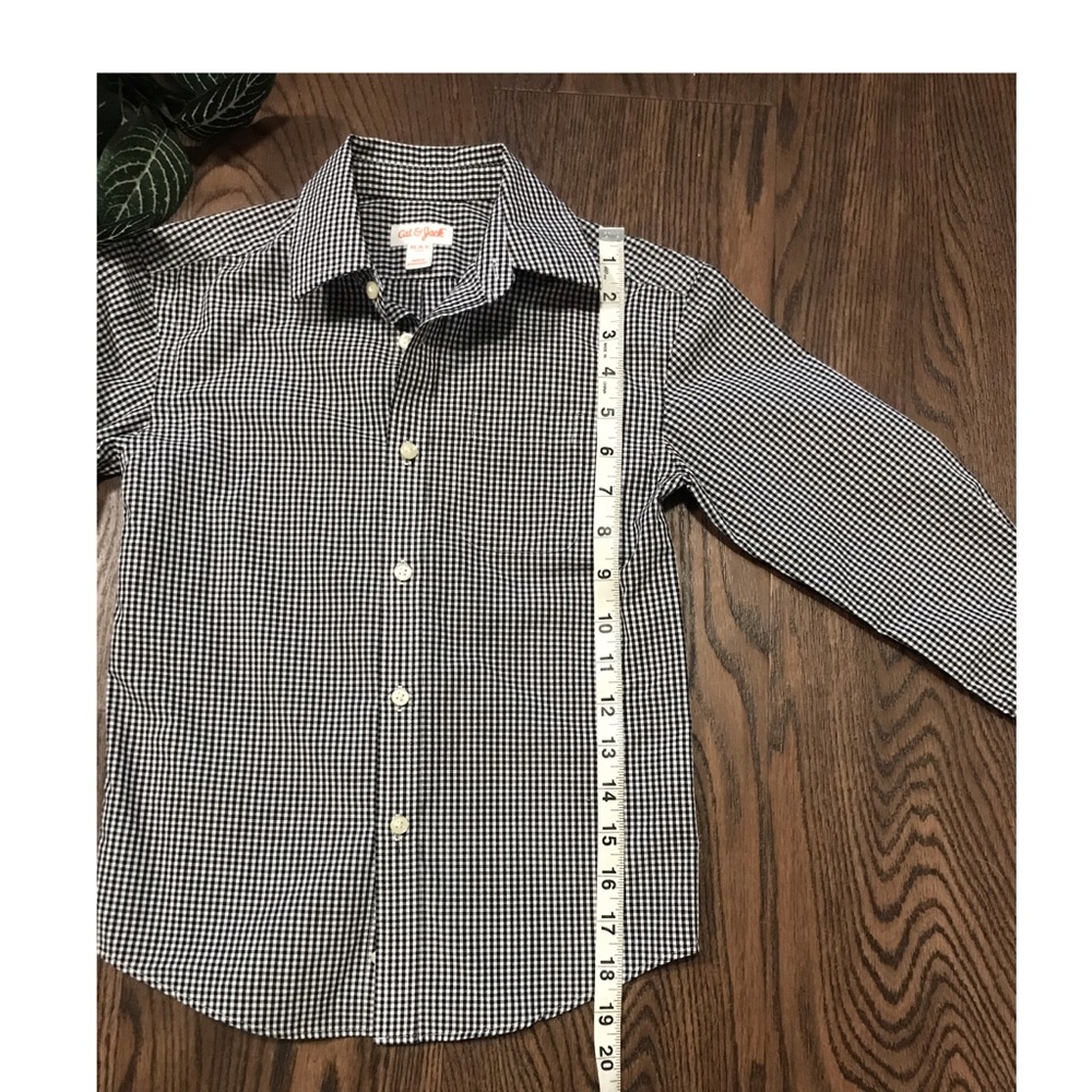 CAT&JACK LONG SLEEVE BUTTON UP SHIRT SIZE XS 4/5 - Picture 3 of 4